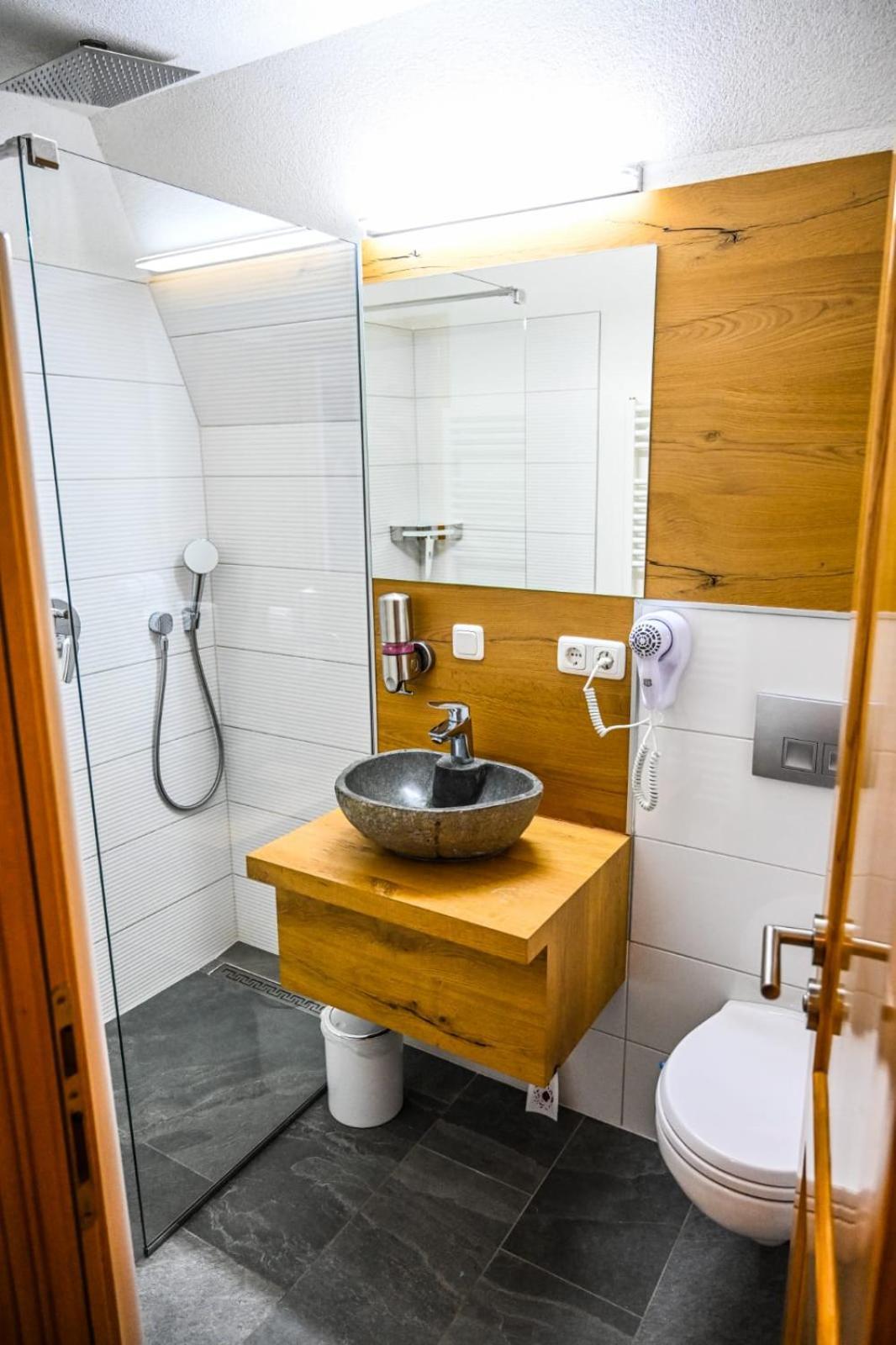 יהורינה Guest House Alpha Ski Camp מראה חיצוני תמונה